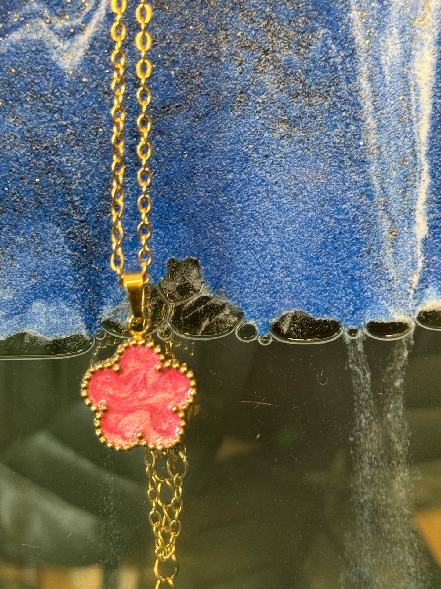 Collana con fiore colorato  in acciaio